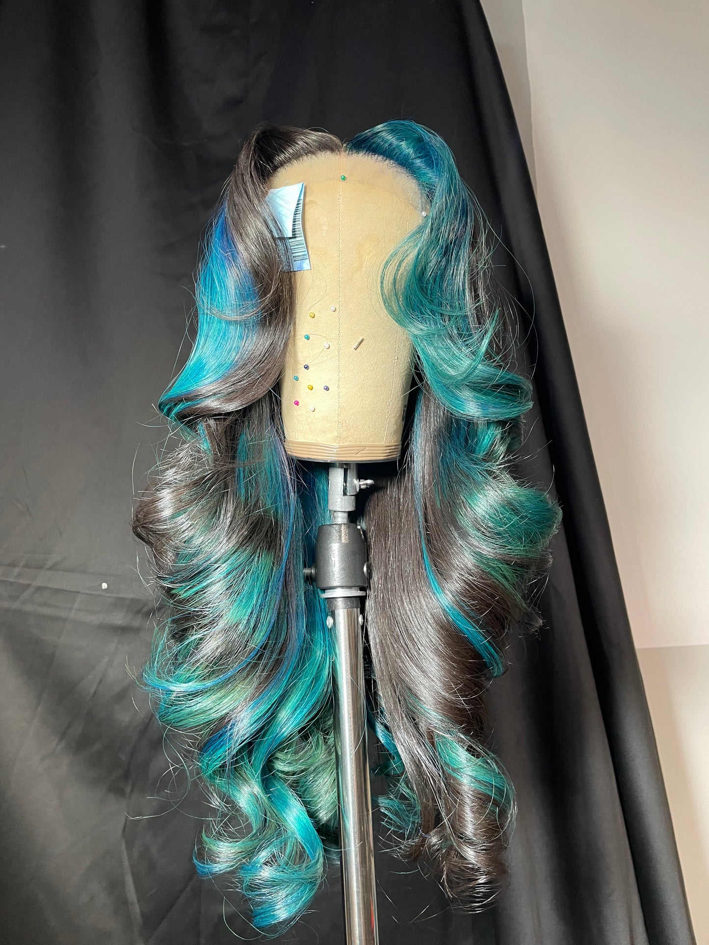 KBL 28 inch 5x5 HD Lace front wigs virgin human hair 200 density lace frontal straight wigs blue color